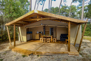 location de mobilhome en camping courant d huchet ombragé