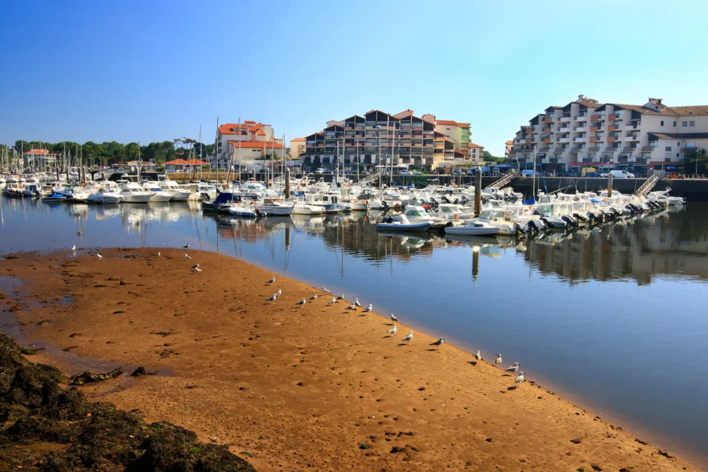 Port De Capbreton Dans Les Landes